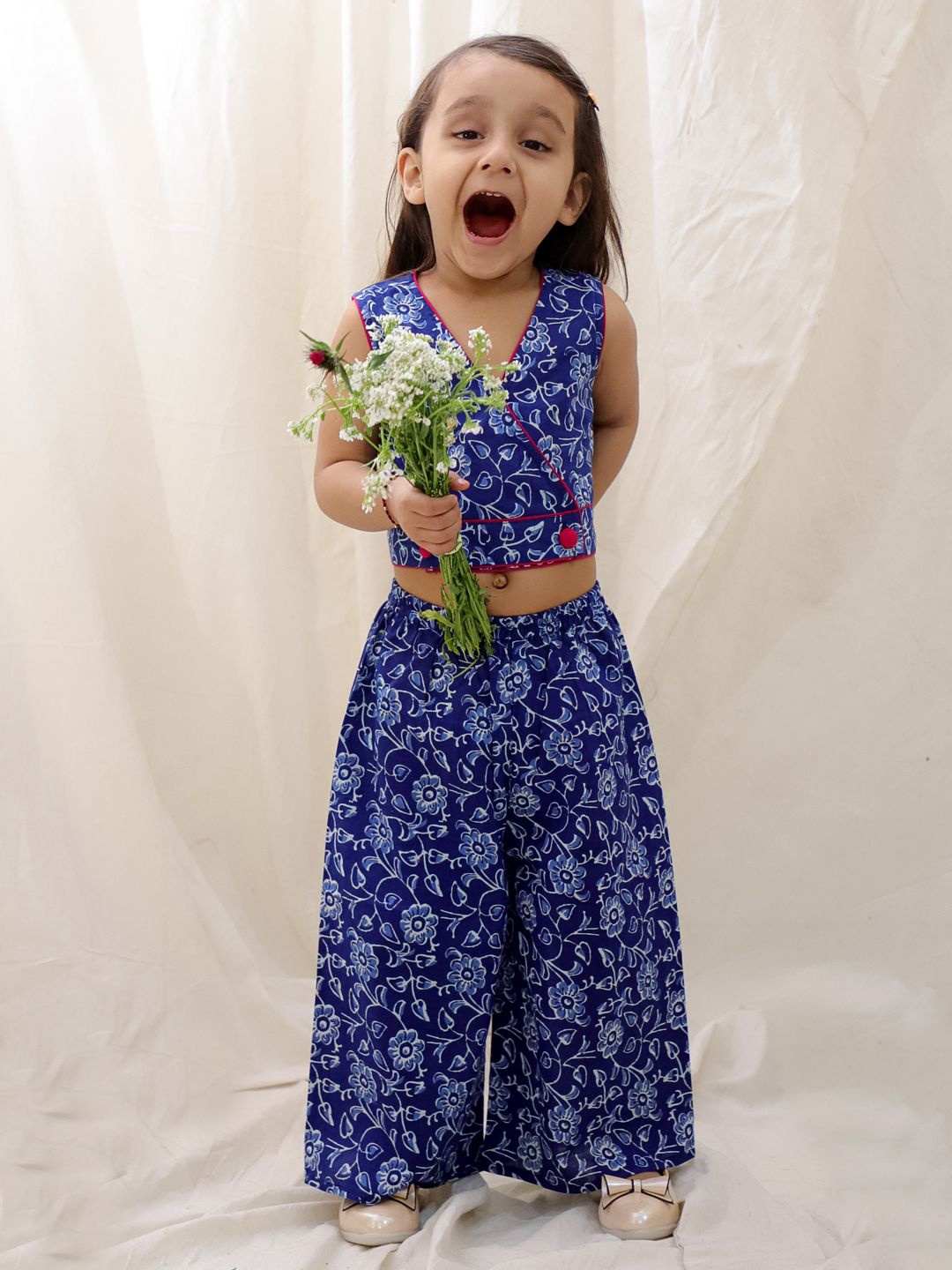 

BownBee Girls Floral Printed V-Neck Pure Cotton Top With Palazzos, Blue