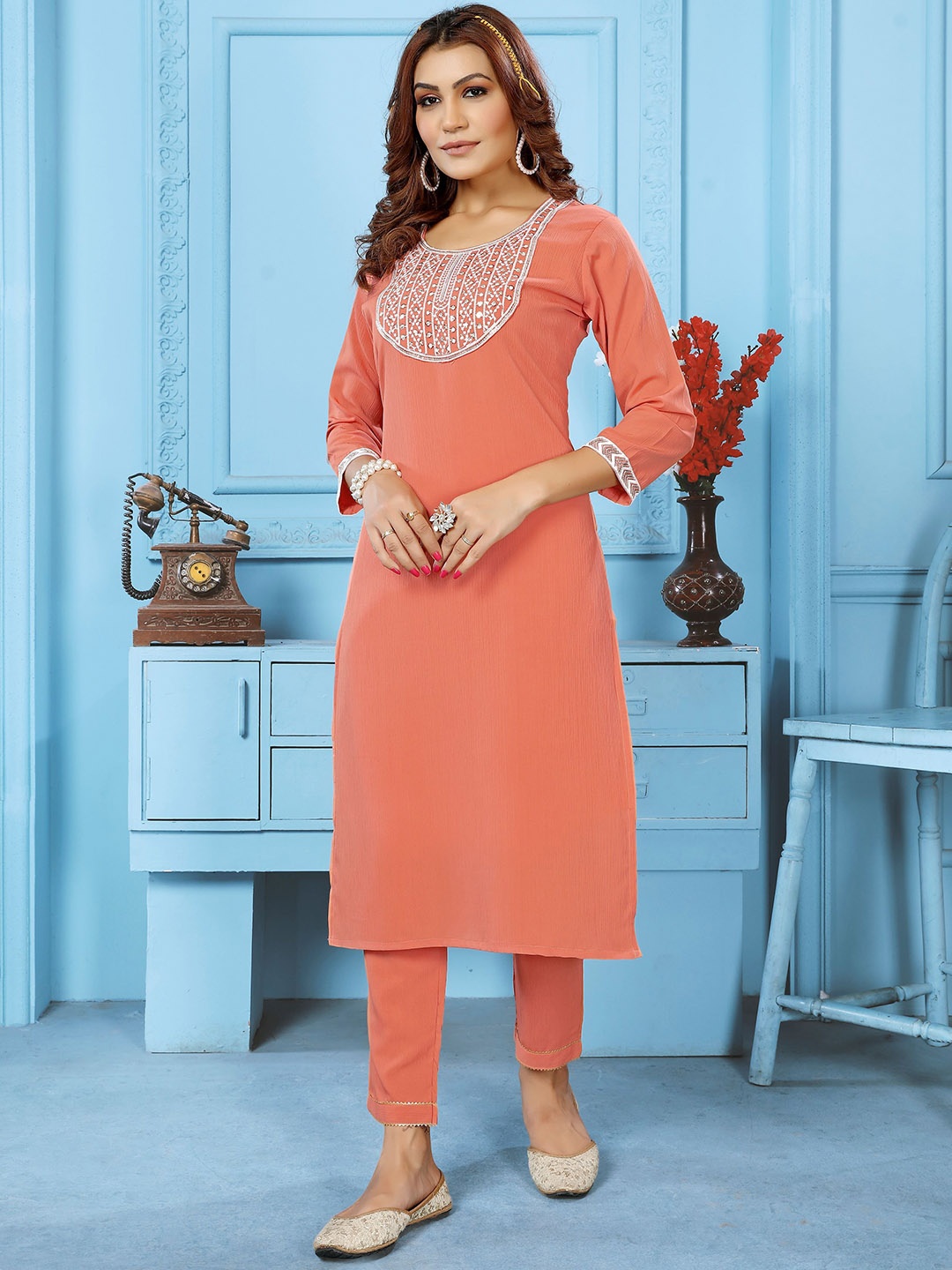 

Artihc Floral Embroidered Thread Work Straight Kurta with Trousers, Orange