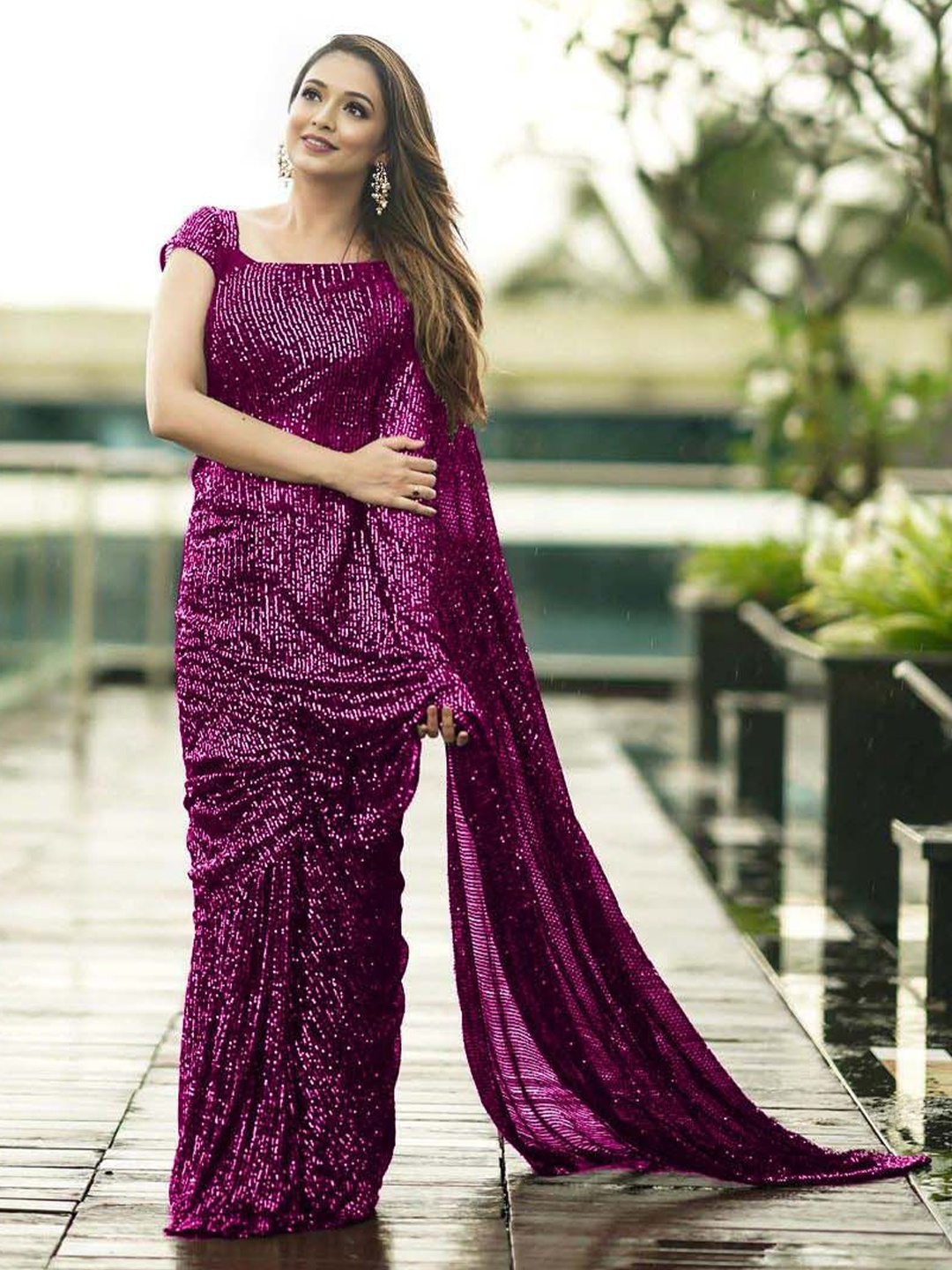 

MADHUR HAND WORK ART Embellished Sequinned Poly Georgette Saree, Purple