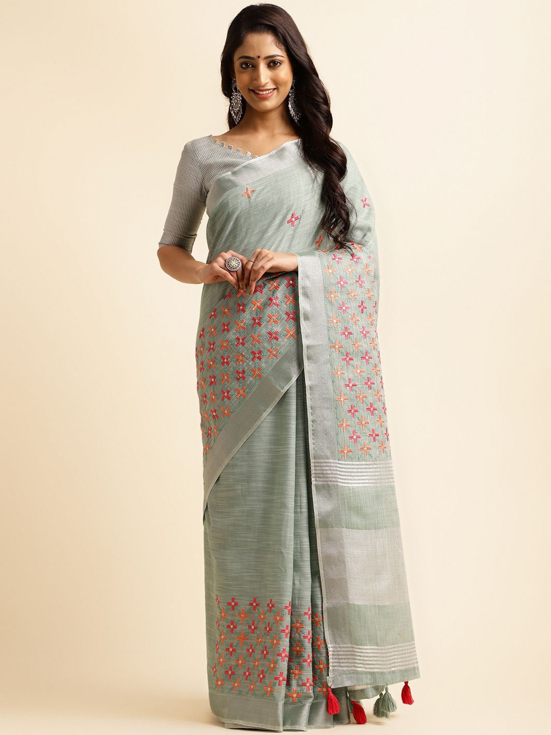 

VIRENDRA TEXTILES Embroidered Zari Pure Cotton Saree, Grey