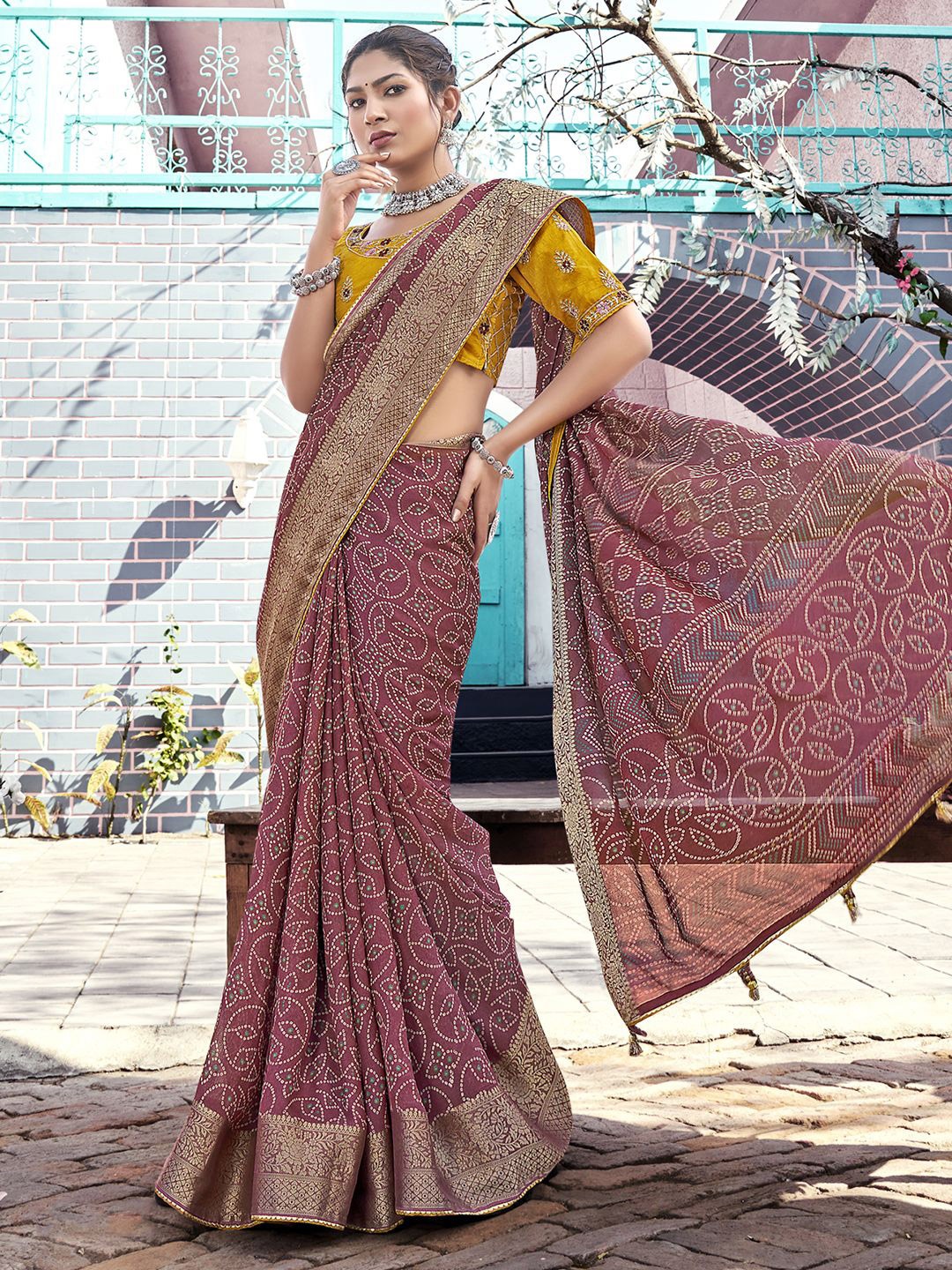 

Mitera Bandhani Zari Poly Georgette Bandhani Saree, Mauve