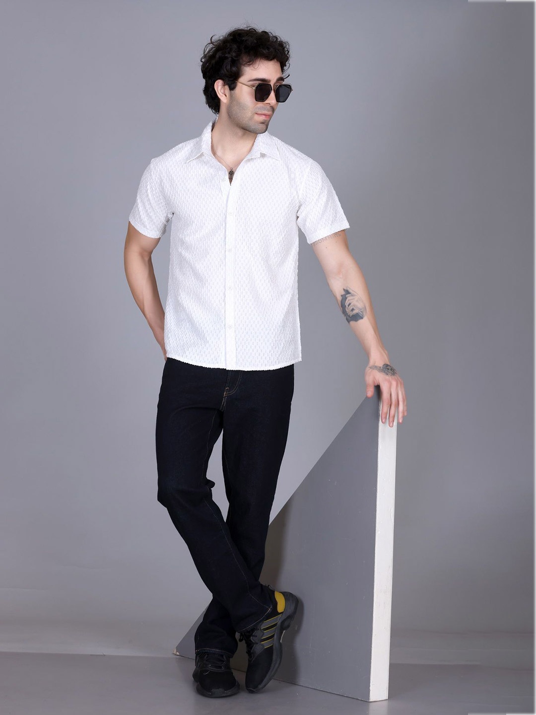 

Antiloop Men Opaque Casual Shirt, White