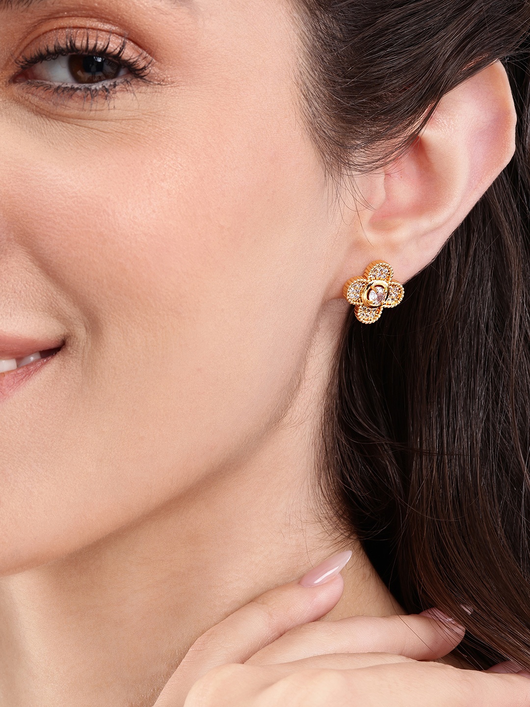 

DressBerry Floral Shaped Stud Earrings, Gold
