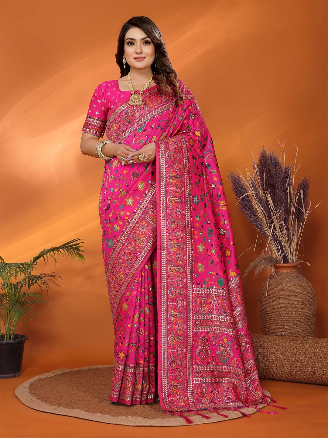 

VEECHIS Woven Design Silk Blend Banarasi Saree, Pink