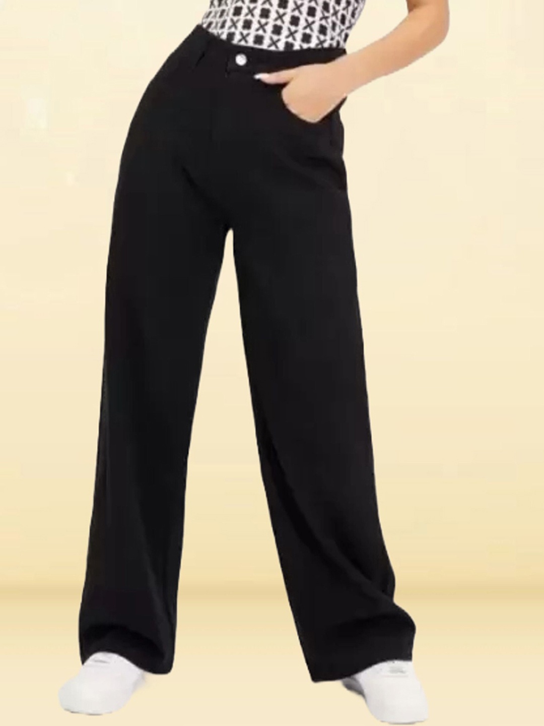 

LINARIA Women Classic Relaxed Fit Mid-Rise Jeans, Black