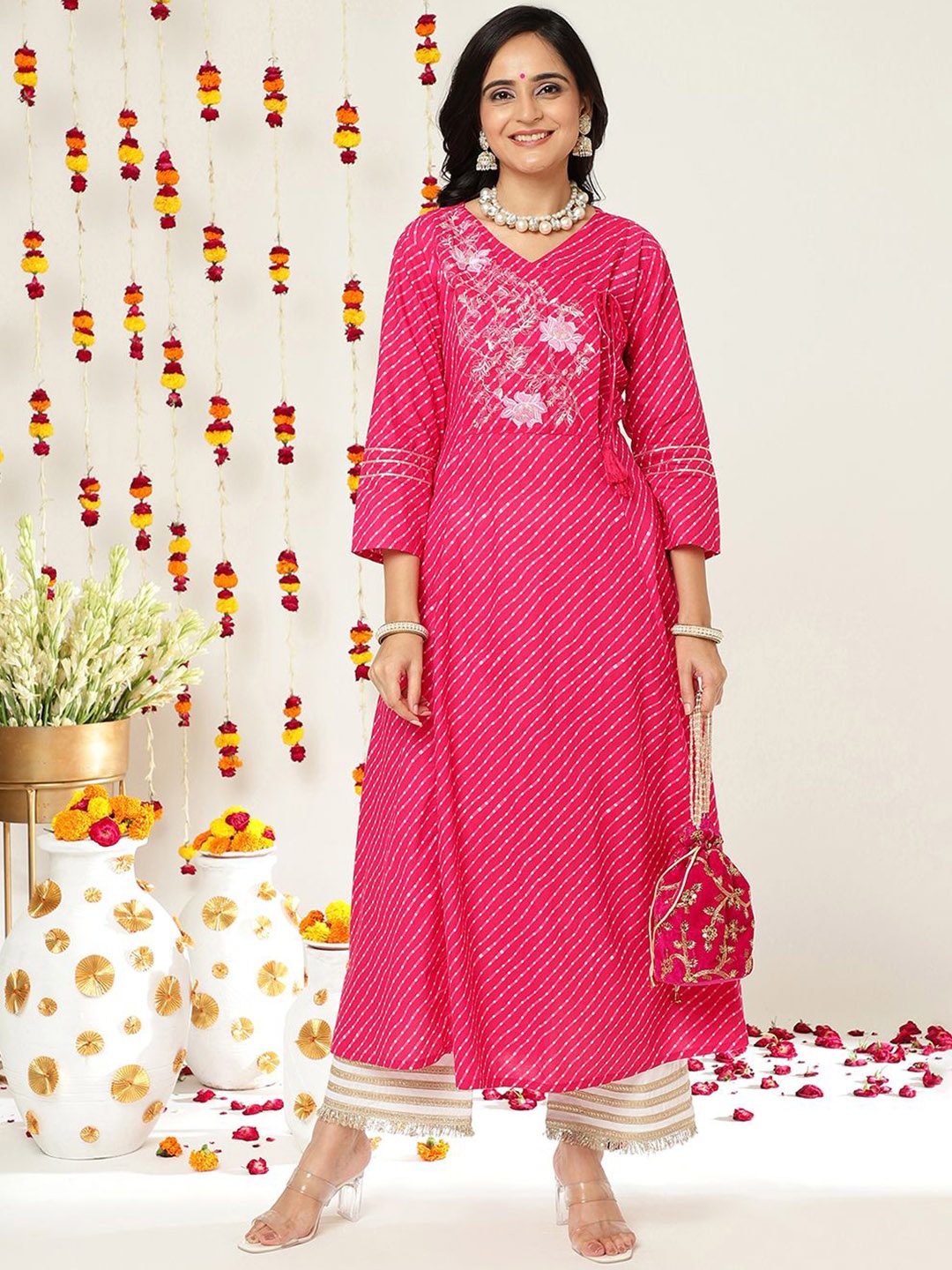 

DIVASTRI Leheriya Printed Thread Work Cotton Anarkali Kurta, Pink
