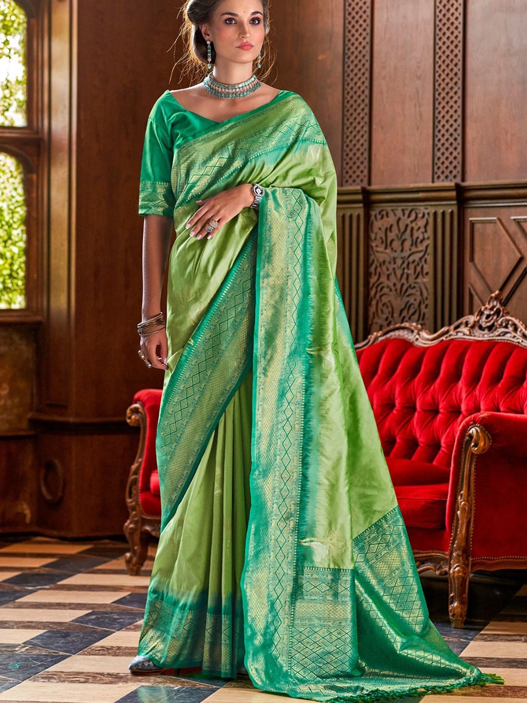 

DEVATITHI Woven Design Green Soft Silk Saree