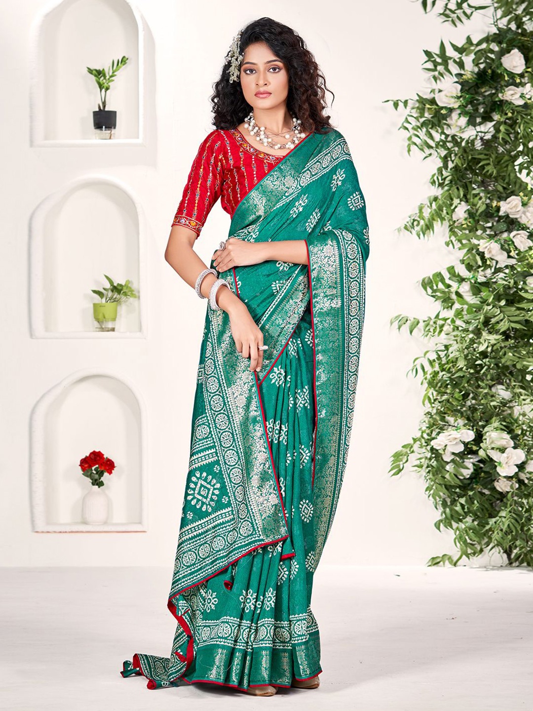 

Panzora Women Embellished Zari Silk Blend Designer Saree, Teal