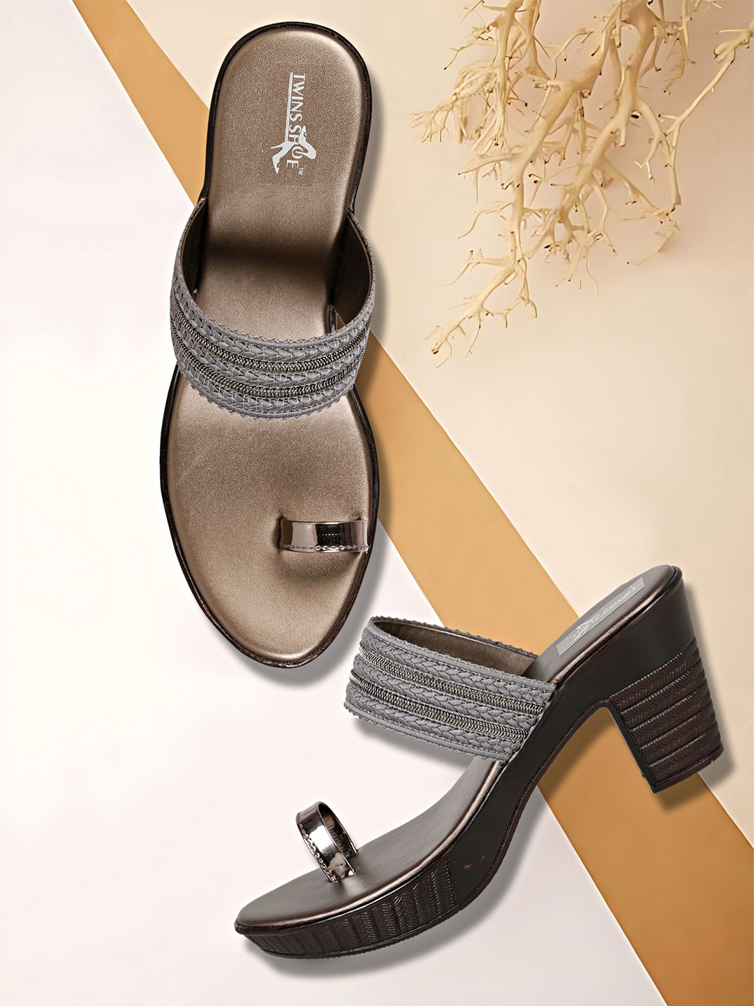 

TWINSSHOE Women Wedge Heel Sandals, Grey