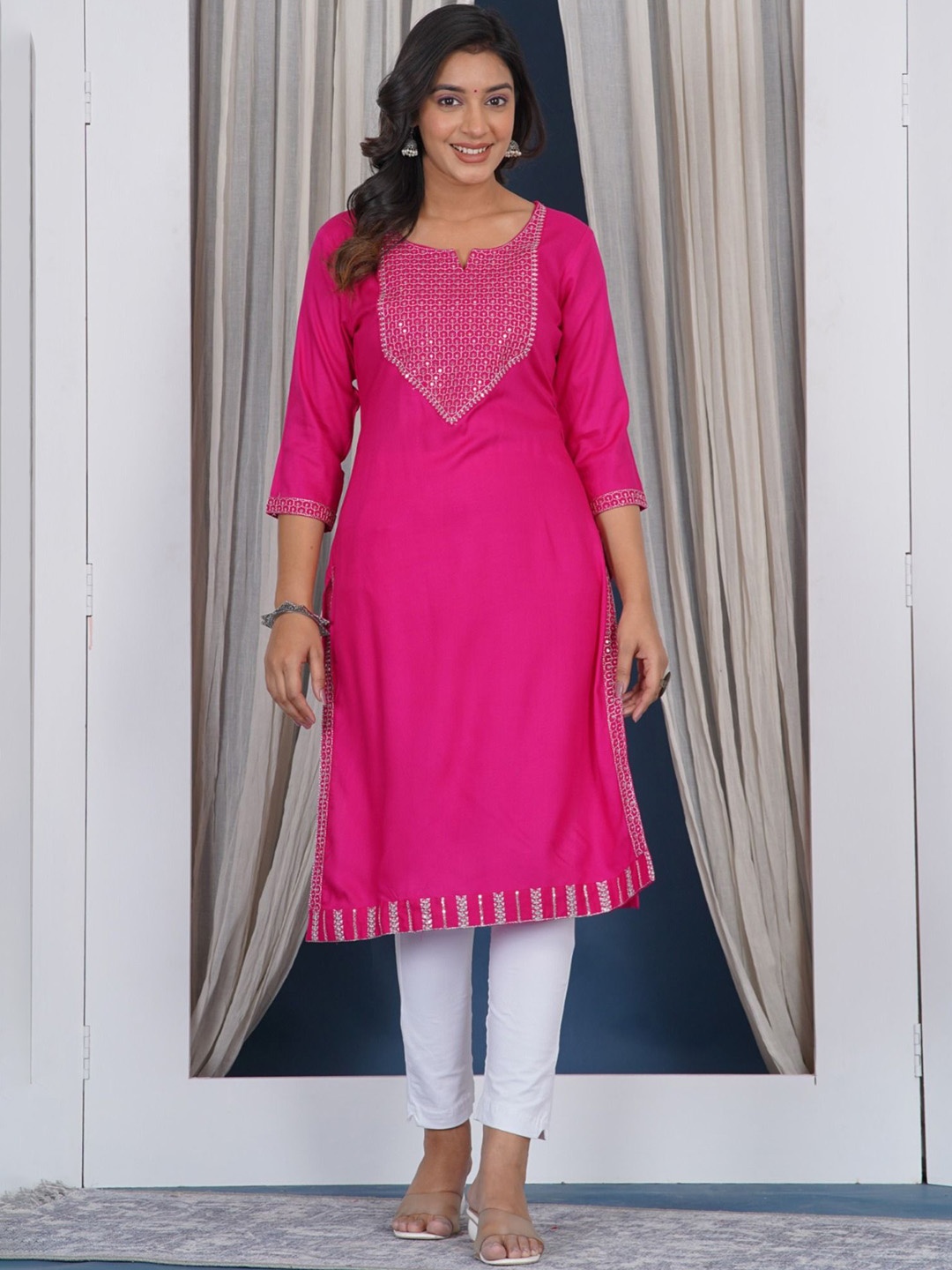 

Prathmikta Floral Yoke Design Notch Neck Thread Work Straight Kurta, Pink