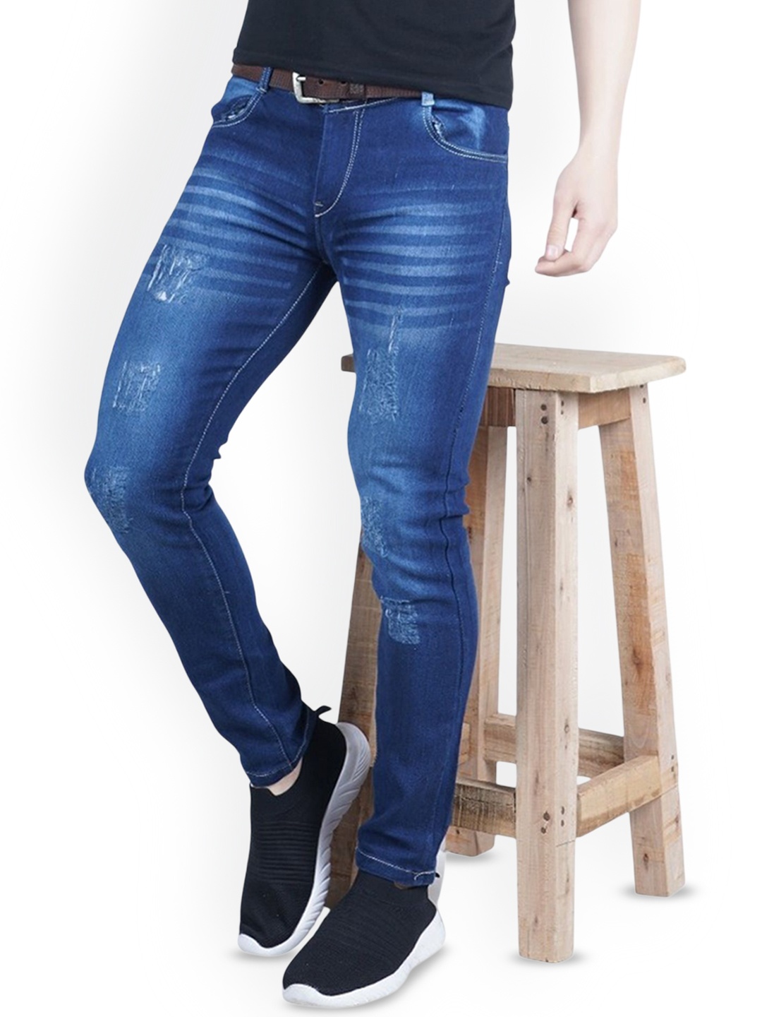 

LINARIA Men Classic Slim Fit Mildly Distressed Light Fade Jeans, Blue