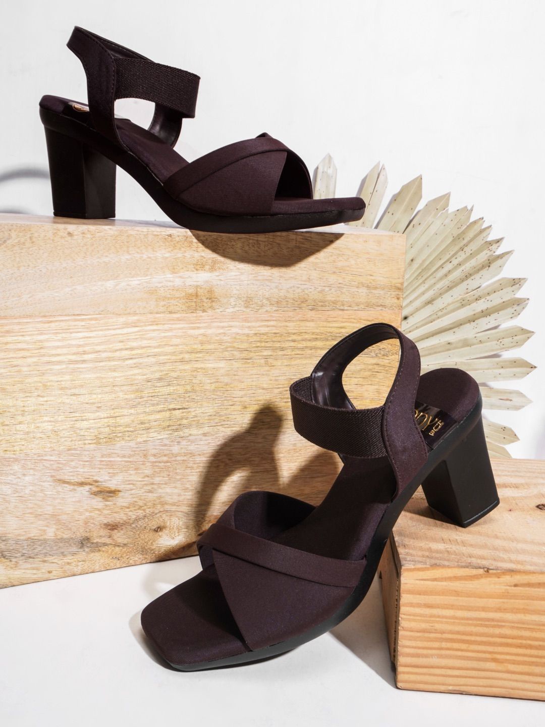 

JodyHub Women Casual Block Heeled Sandal Heels, Brown