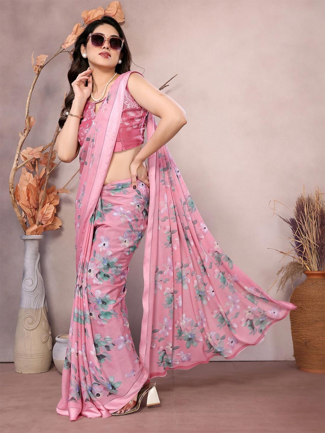 

ROOP SUNDARI SAREES Floral Printed Pure Silk Saree, Pink