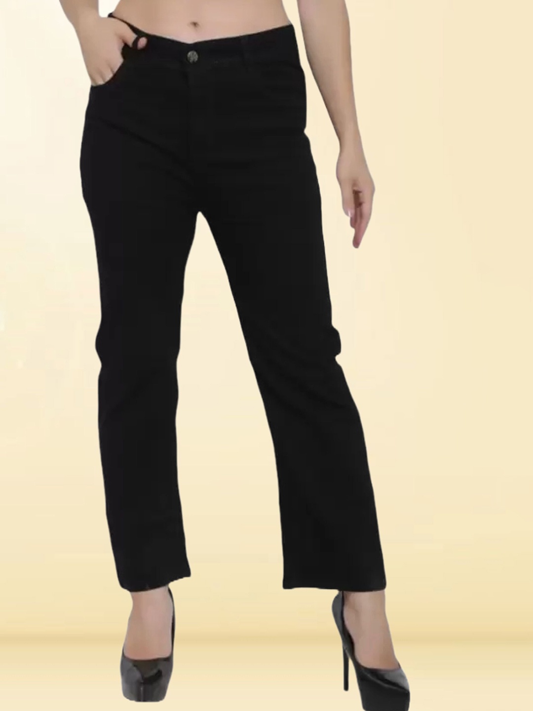 

LINARIA Women Classic Relaxed Fit Mid-Rise Jeans, Black