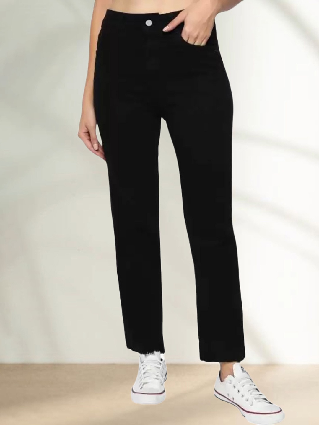 

LINARIA Women Classic Mid-Rise Relaxed Fit Jeans, Black