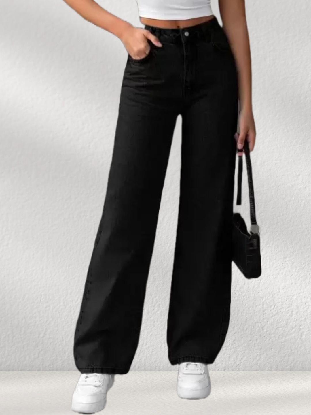 

LINARIA Women Classic Regular Fit Mid-Rise Jeans, Black