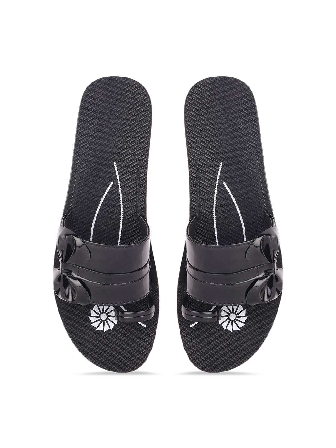 

PENNEN Women Printed Open Toe Flats, Black