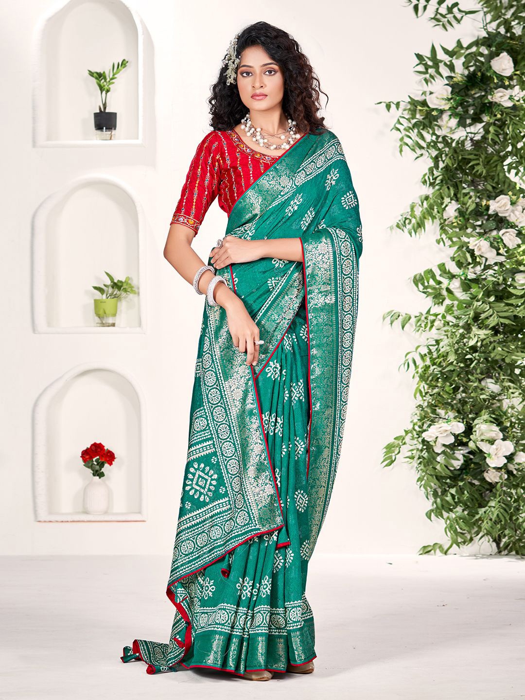 

DIVASTRI Batik Zari Printed Saree with Blouse Piece, Teal