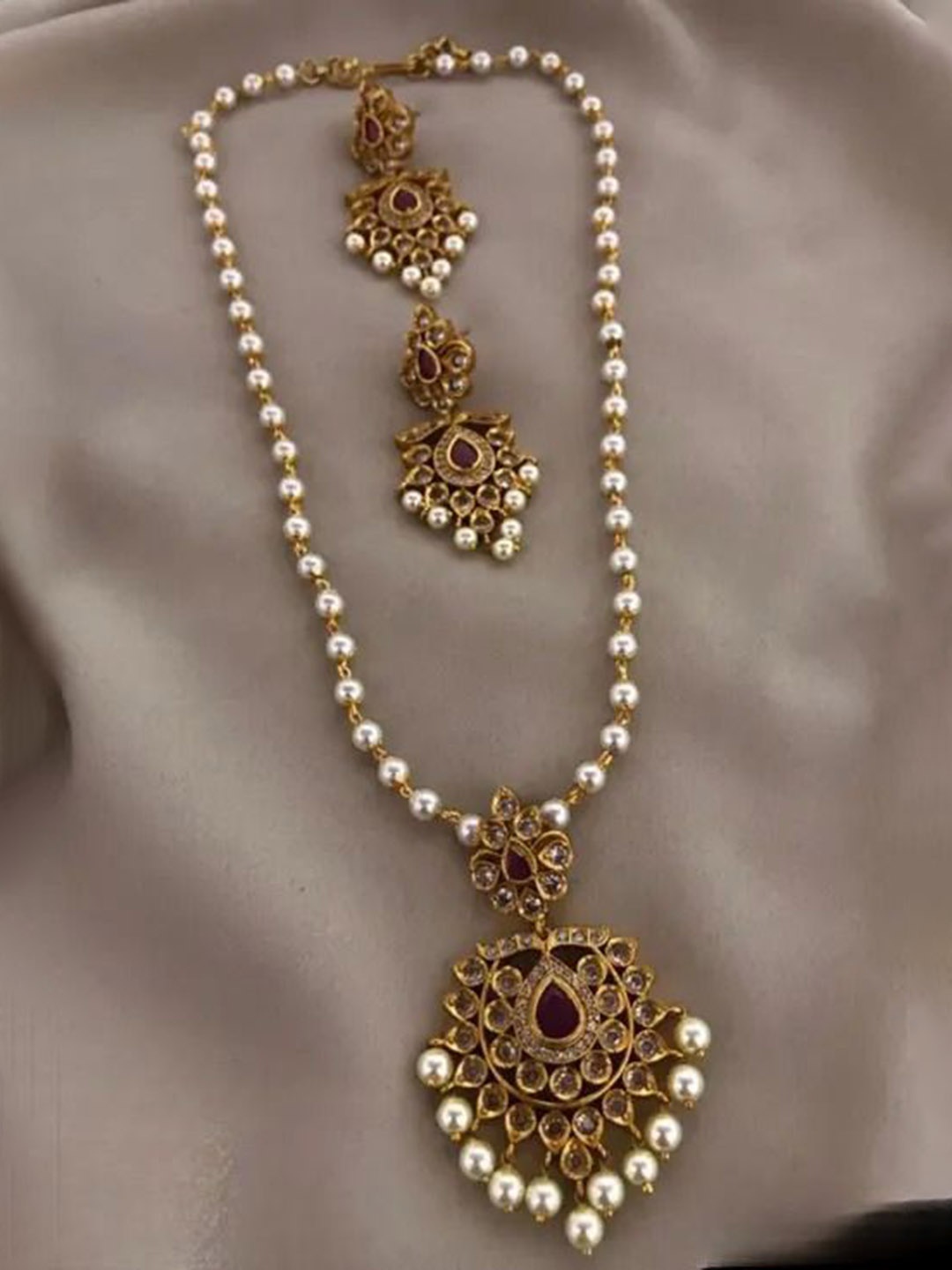 

Anouk Gold-Plated Cubic Zirconia-Studded & Beaded Jewellery Set