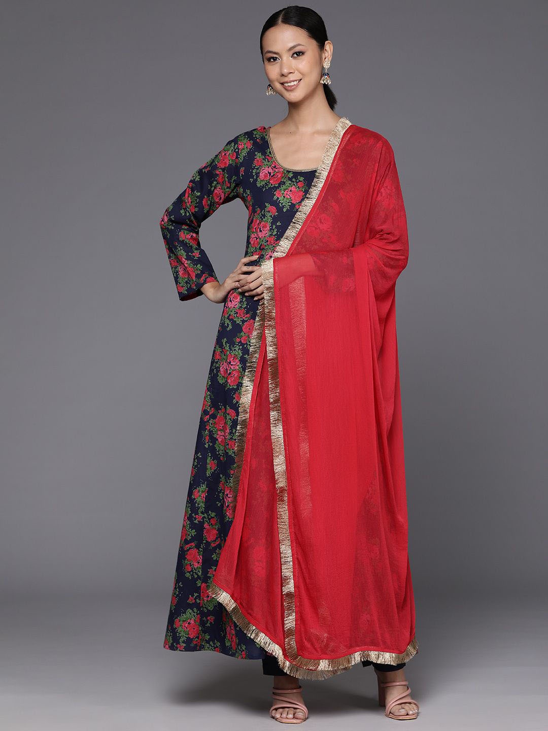 

DIVASTRI Women Ethnic Motifs Floral Anarkali Kurta, Navy blue