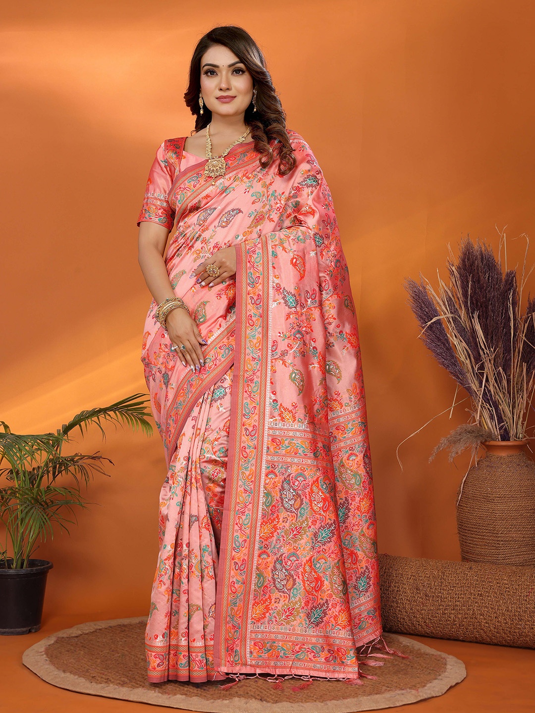 

VEECHIS Woven Design Printed Banarasi Saree, Peach