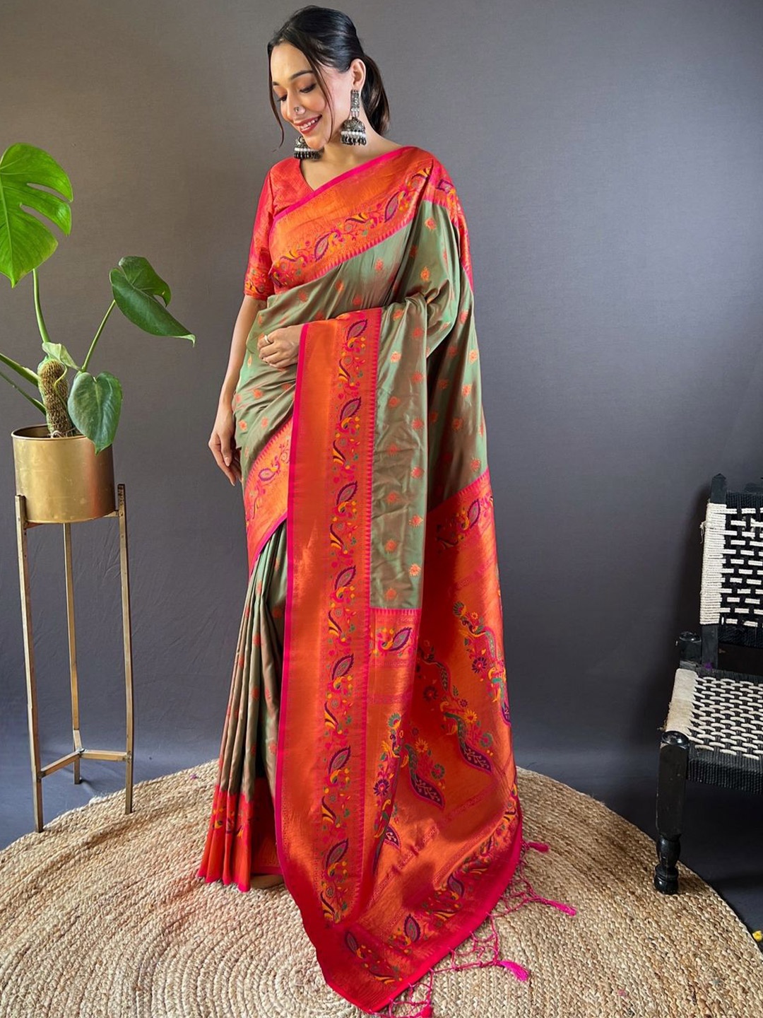 

House of Pataudi Woven Design Paithani Saree With Blouse Piece, Green