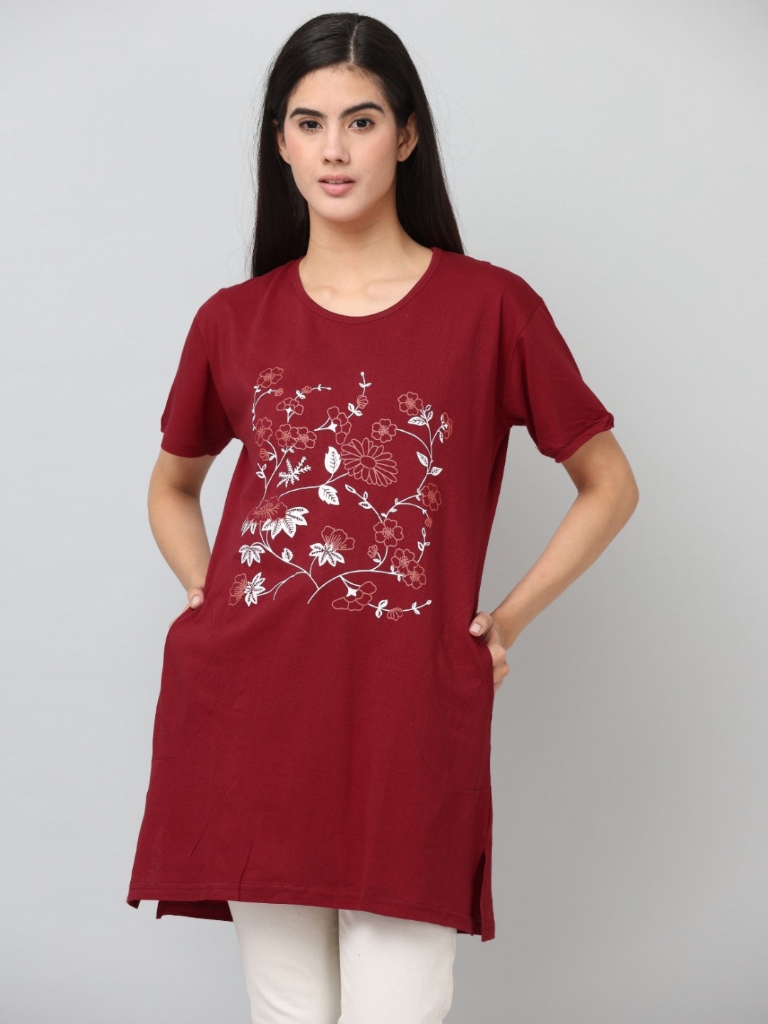 

DDASPRATION Women Printed Pockets T-shirt, Maroon