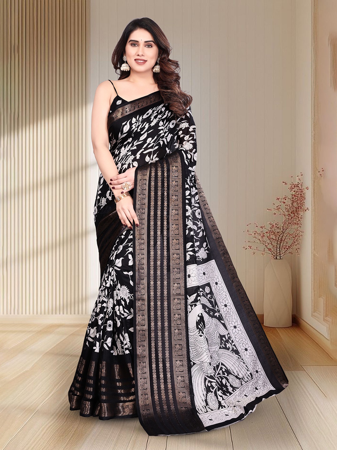 

MAGNEITTA Ethnic Motifs Printed Zari Saree, Black
