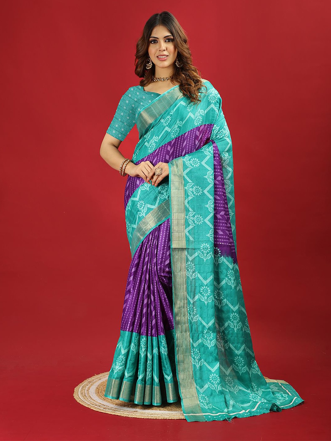 

VIRENDRA TEXTILES Floral Saree, Purple