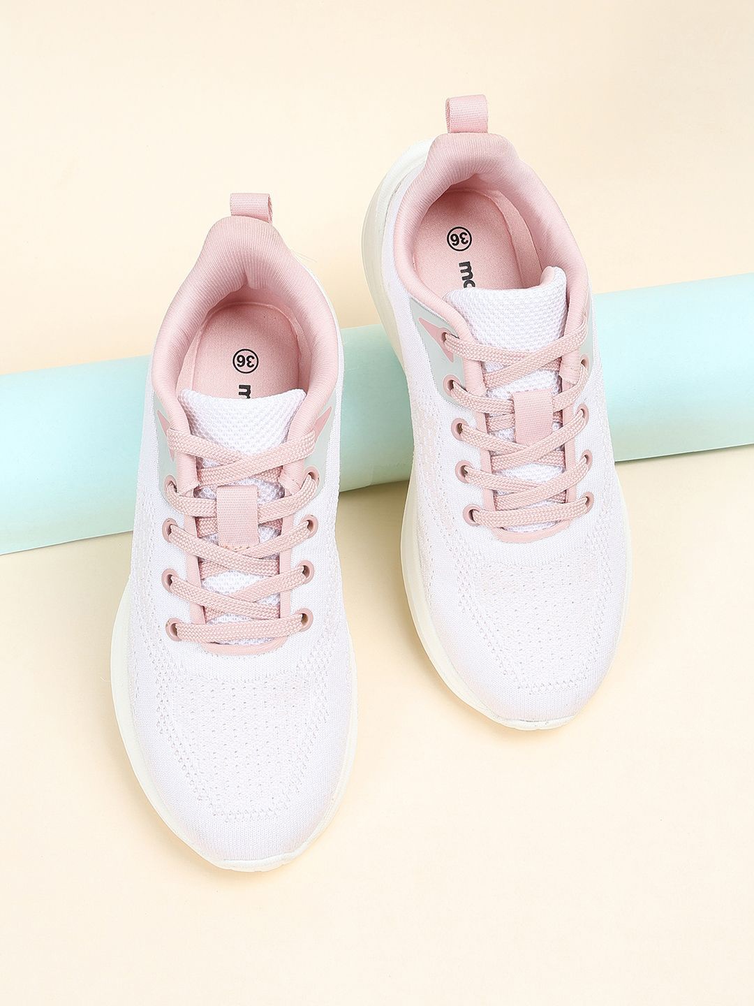 

max Women Lace-Ups Running Shoes, White