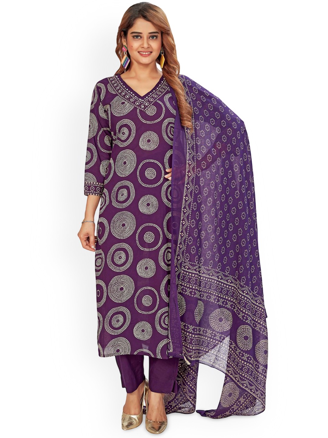 

Amchoor Floral Printed Straight Kurta with Trousers & Dupatta, Purple