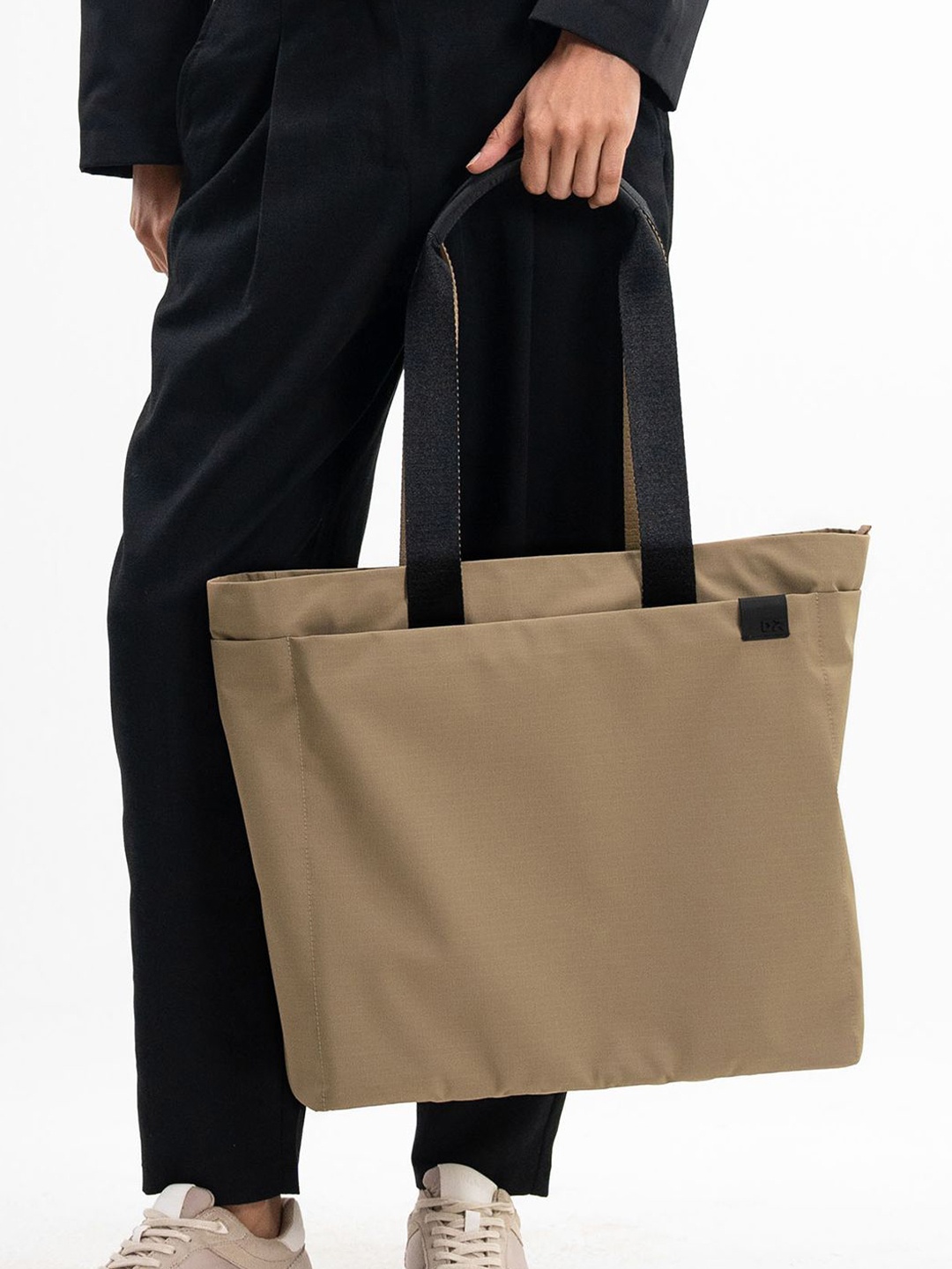 

DailyObjects Structured Shoulder Bag, Beige