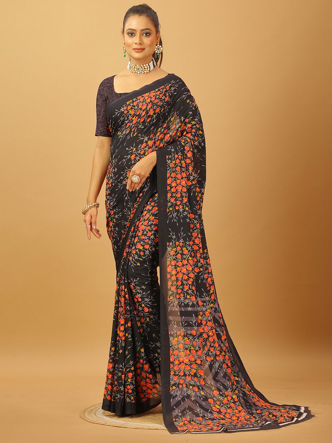 

VIRENDRA TEXTILES Floral Pure Georgette Saree, Black