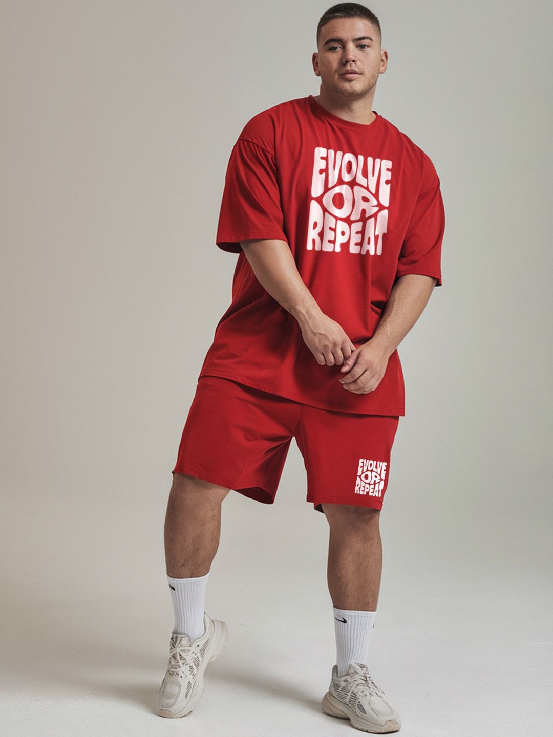 

FFLIRTYGO Typography Printed Round Neck T-Shirt With Shorts, Red