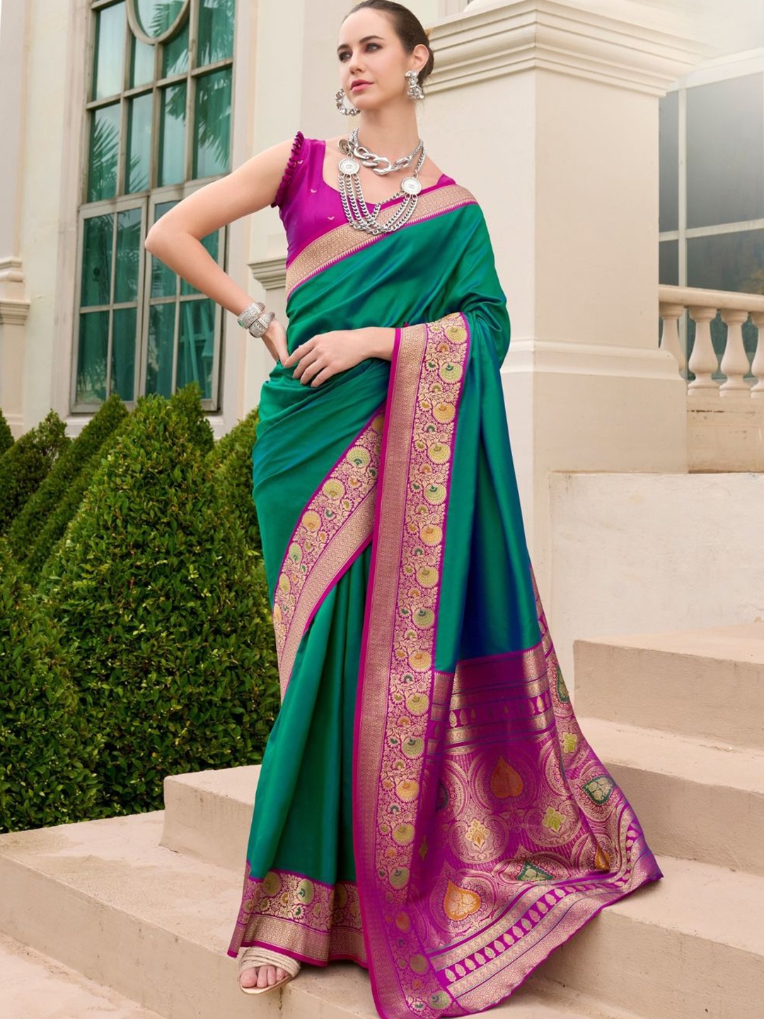 

DEVATITHI Pure Banarasi Soft Silk Saree, Green