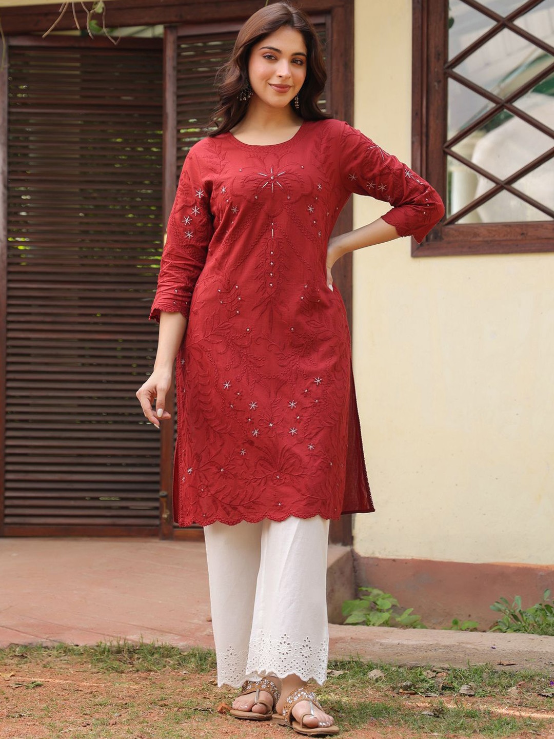 

SAVI Floral Embroidered Thread Work Pure Cotton Kurta, Maroon