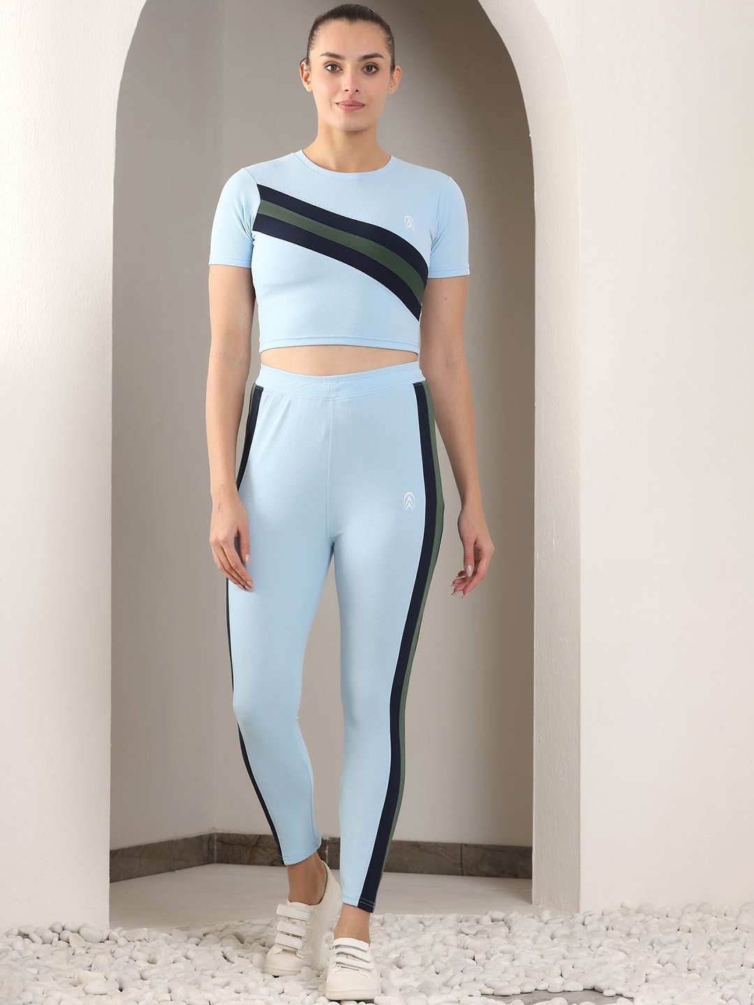 

Zicada Printed Sports Top With Tights, Blue
