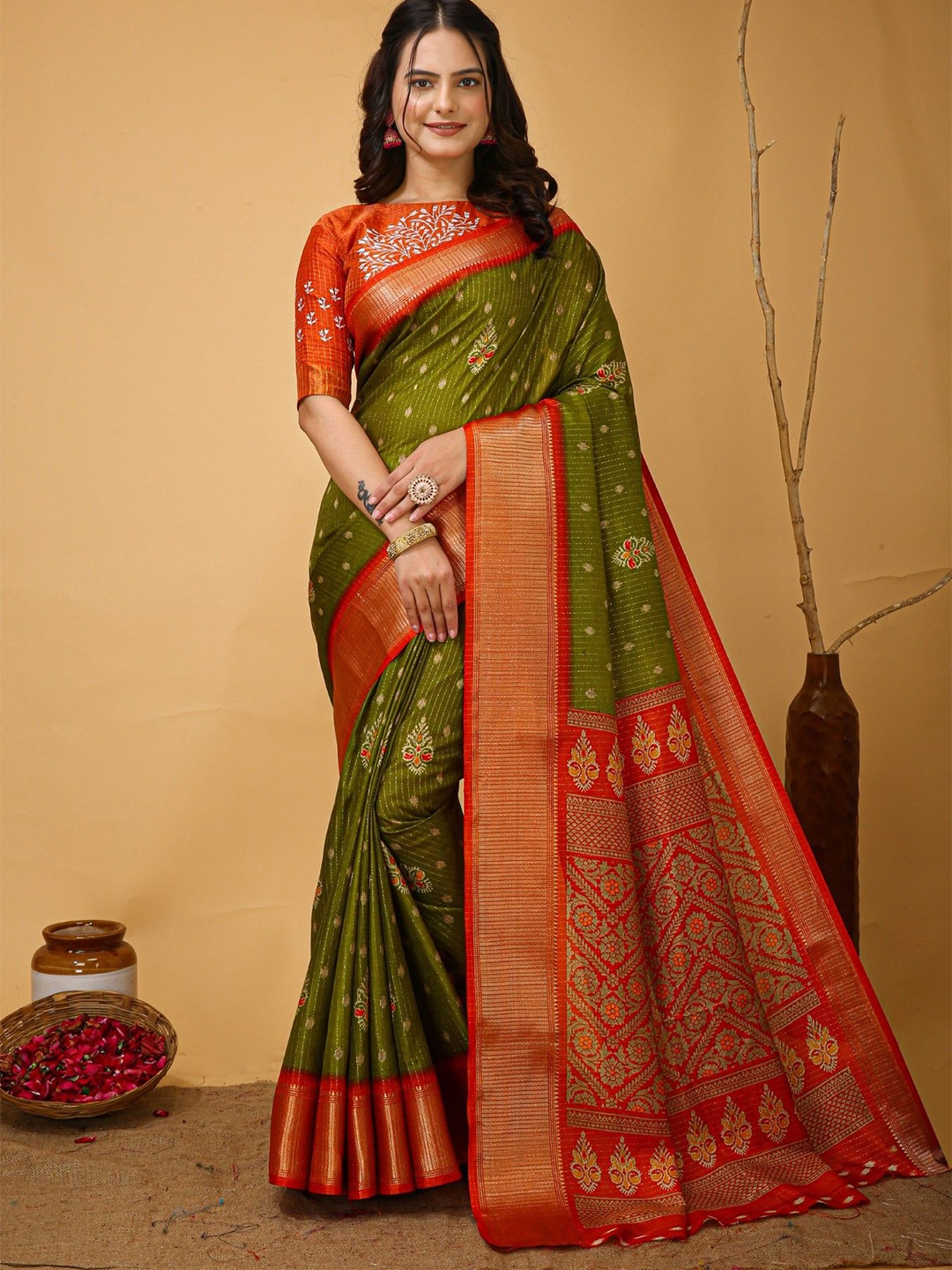 

Panzora Ethnic Motifs Printed Zari Kanjeevaram Saree, Green