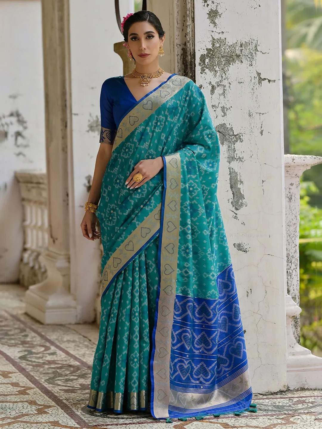 

MySilkLove Woven Raw Silk Saree, Blue