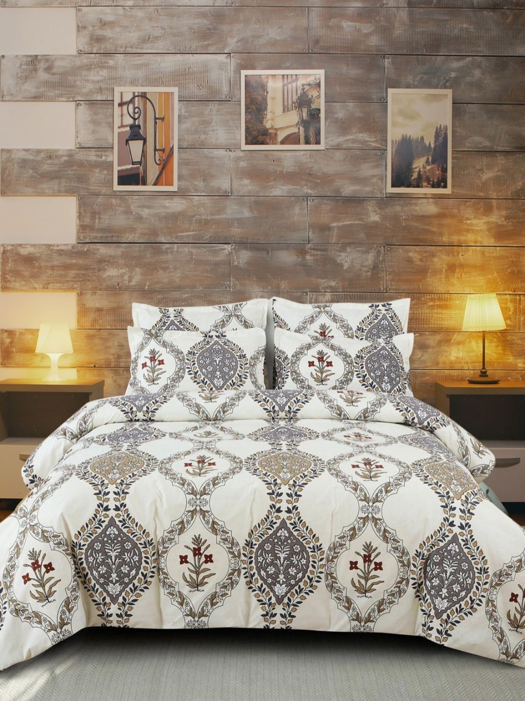 

Eleganta White & Black Ethnic Motifs 350 TC Queen Bedsheet with 2 Pillow Covers