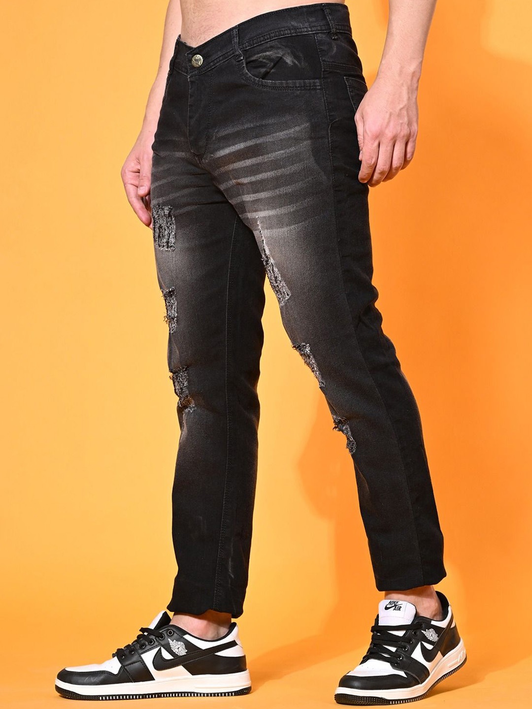 

LINARIA Men Classic Regular Fit Mildly Distressed Cotton Jeans, Grey
