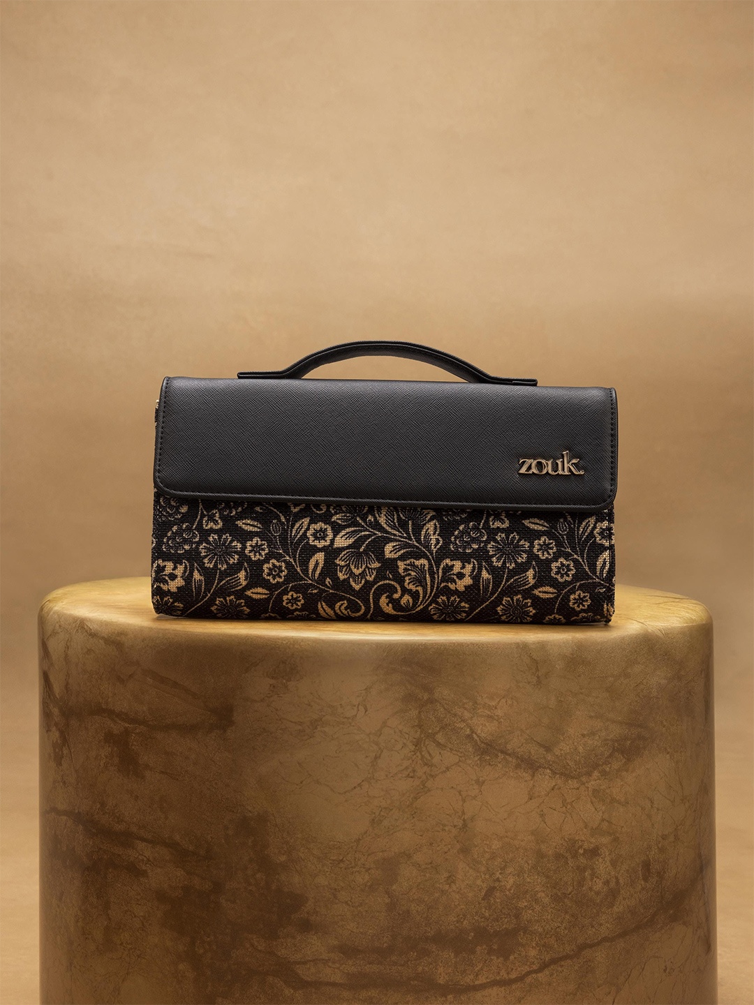 

ZOUK Rhea Kapoor Printed Water Resistance Box Clutch, Black