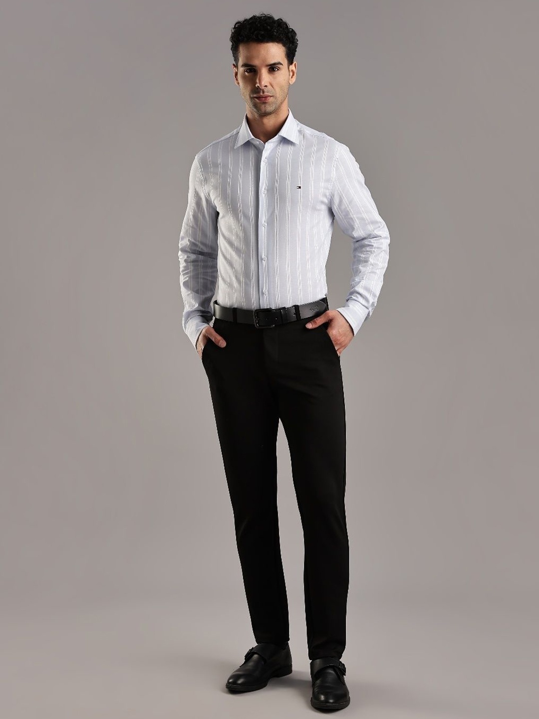 

Tommy Hilfiger Men Opaque Striped Formal Shirt, Blue