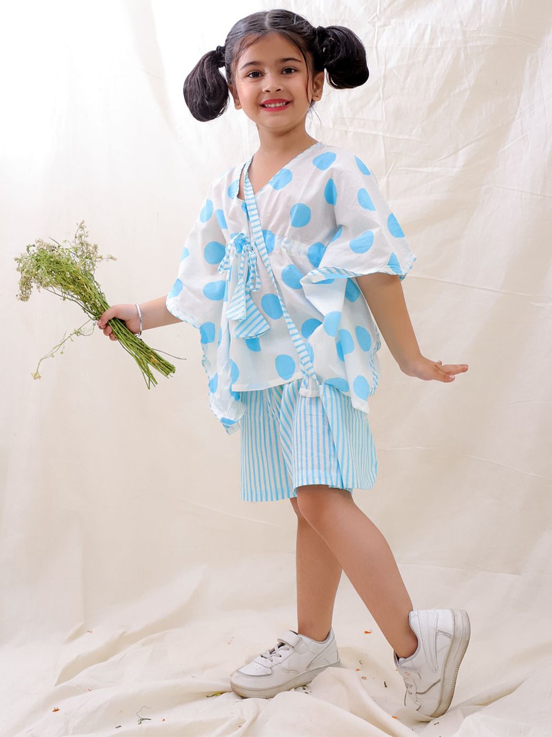 

BownBee Girls Polka Dot Printed V-Neck Pure Cotton Kaftan With Shorts, White