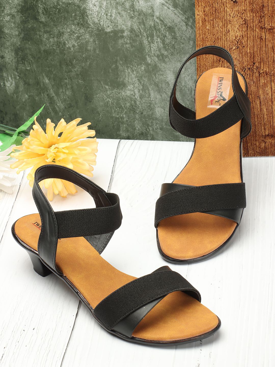 

TWINSSHOE Women Heel Sandals, Black