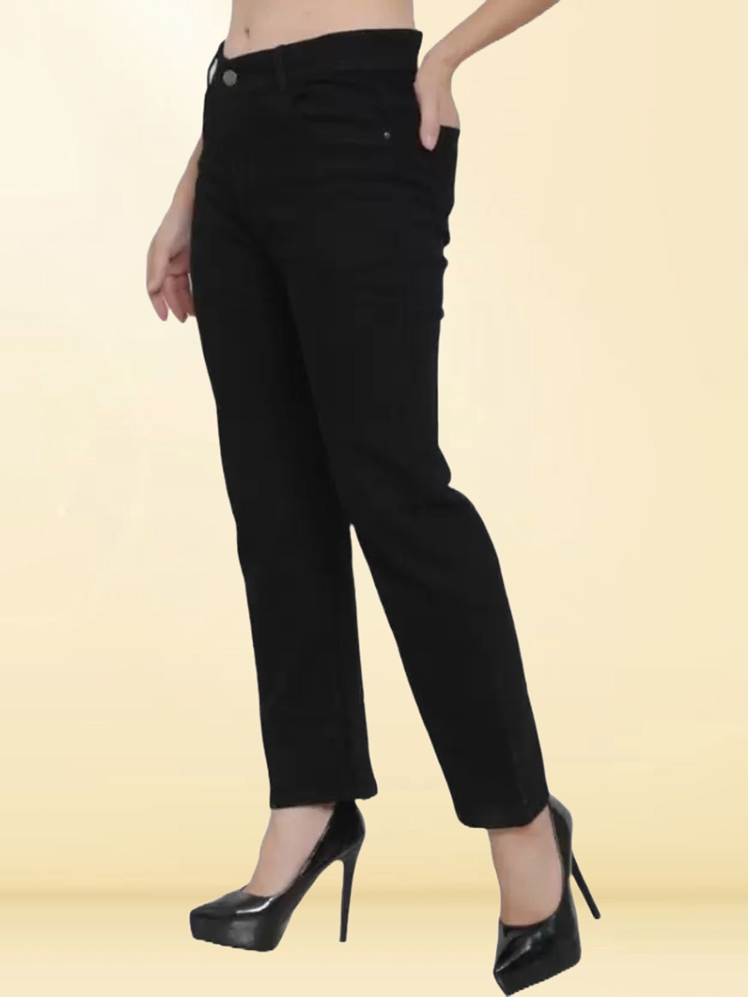 

LINARIA Women Classic Relaxed Fit Low Distress Jeans, Black
