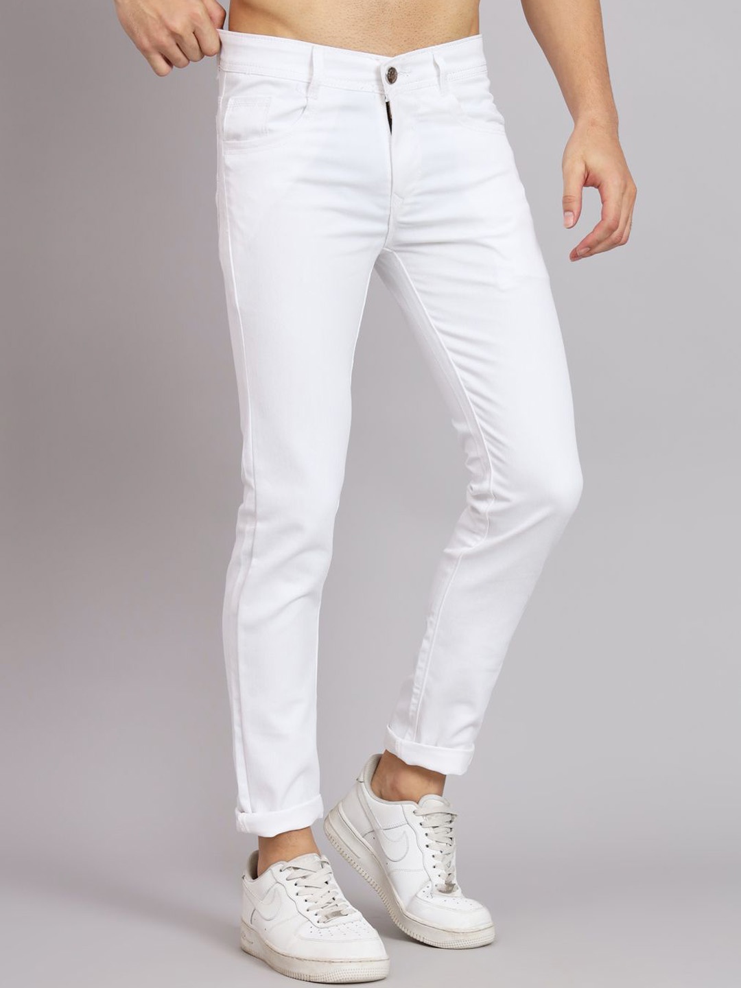 

Linaria Men Classic Slim Fit Mid Rise Clean Look Jeans, White