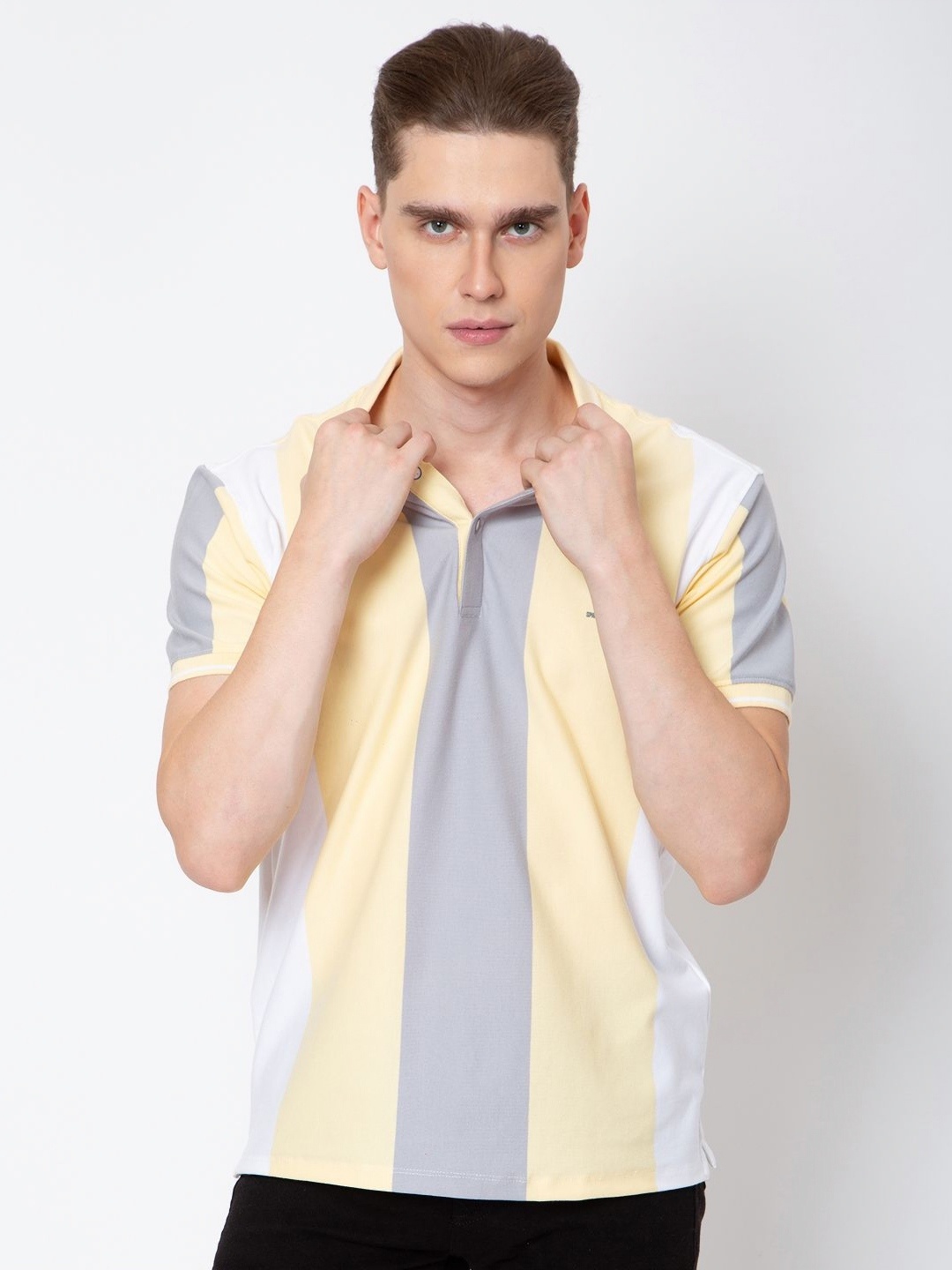 

Sparky Men Pockets T-shirt, Yellow
