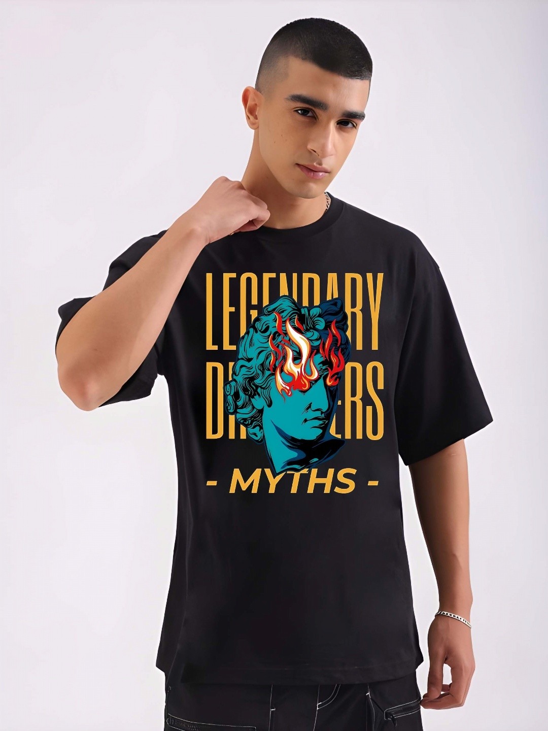 

THE BEETEL HOUSE Men Drop-Shoulder Sleeves T-shirt, Black