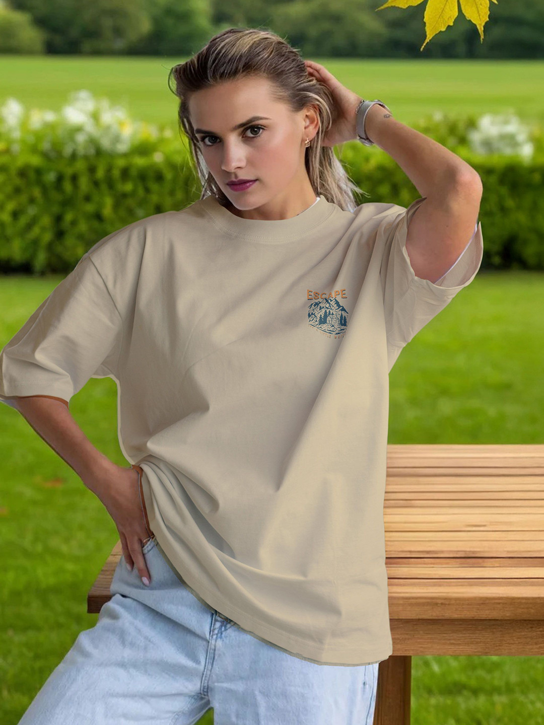 

Moda Rapido Women Applique T-shirt, Cream